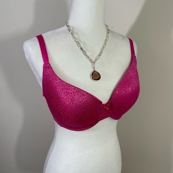 Dreamwear sz 40C bra push-up in a berry color with a slight texture - Picture 5 of 8